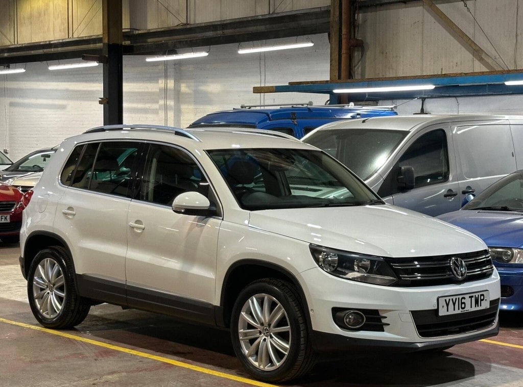 View VOLKSWAGEN TIGUAN 2.0 TDI BlueMotion Tech Match Edition DSG 4WD Euro 6 (s/s) 5dr