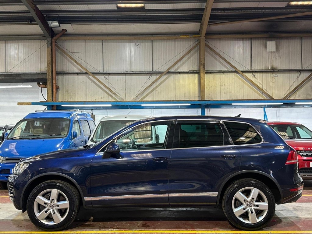 VOLKSWAGEN TOUAREG