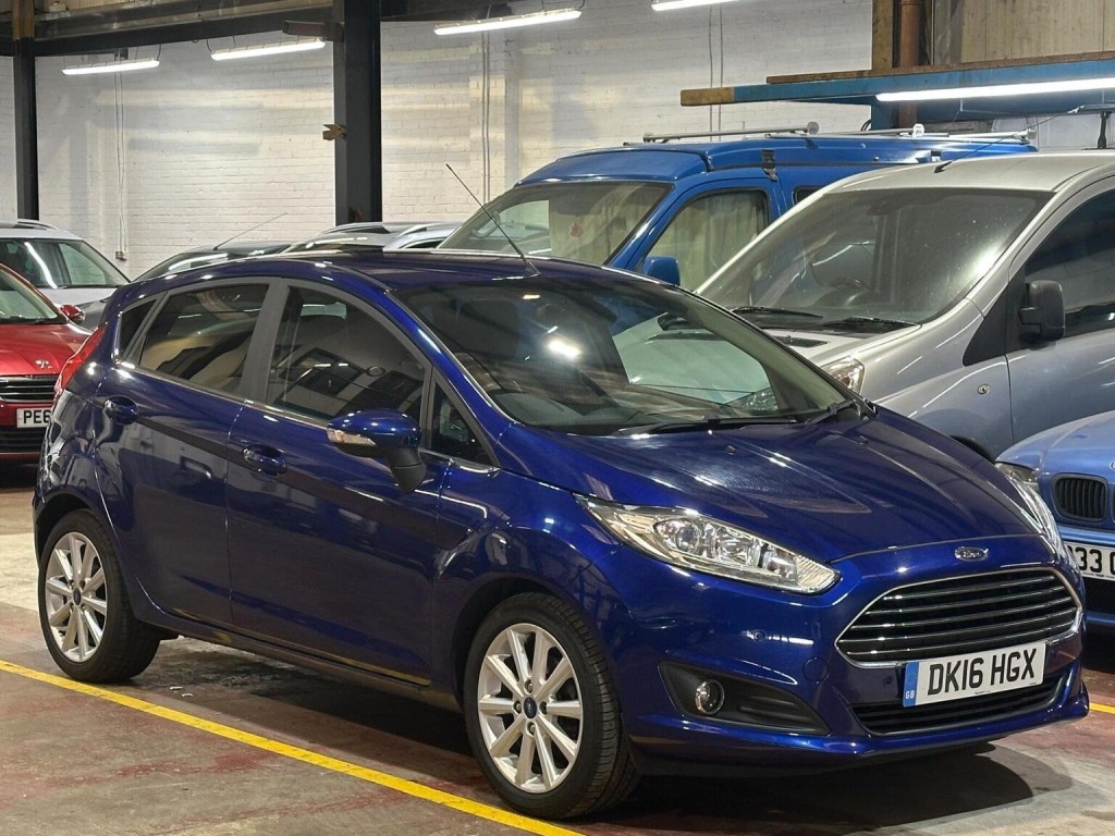 View FORD FIESTA 1.0T EcoBoost Titanium Euro 6 (s/s) 5dr