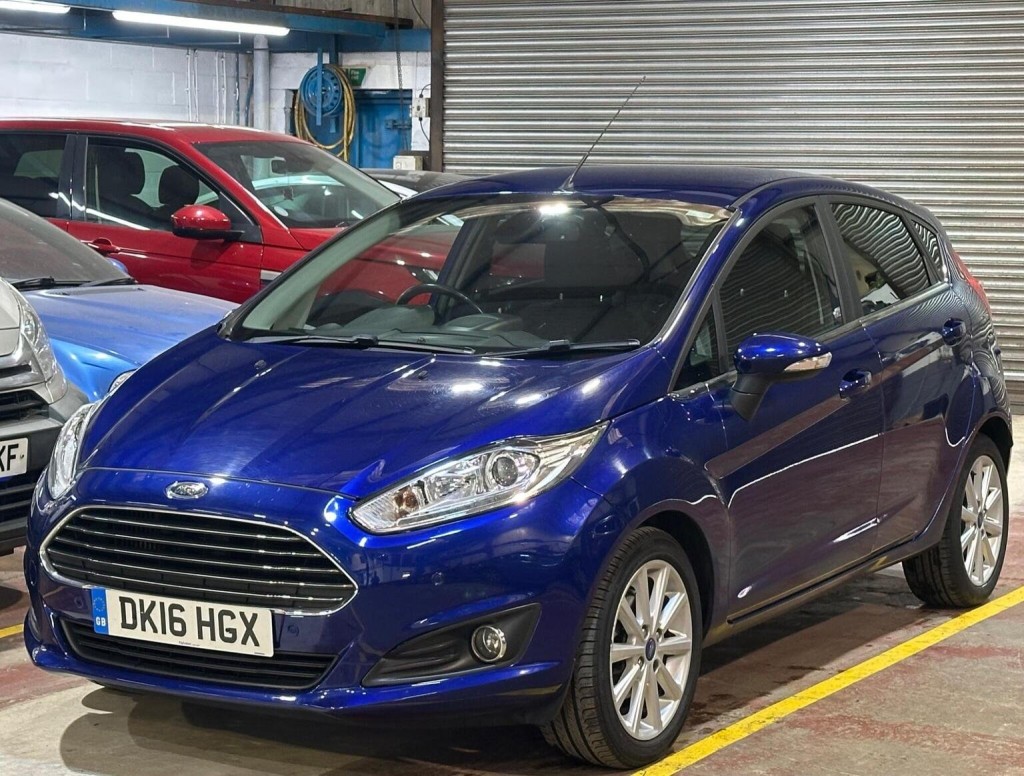 View FORD FIESTA 1.0T EcoBoost Titanium Euro 6 (s/s) 5dr