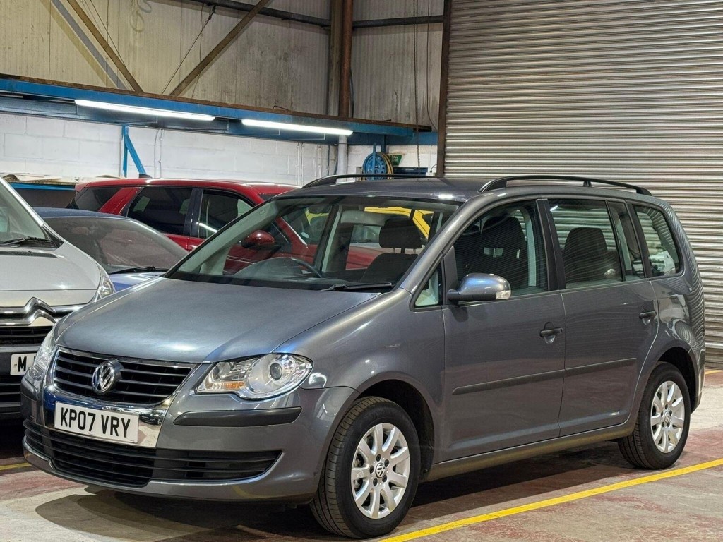 View VOLKSWAGEN TOURAN 1.9 TDI S 5dr (7 Seats)
