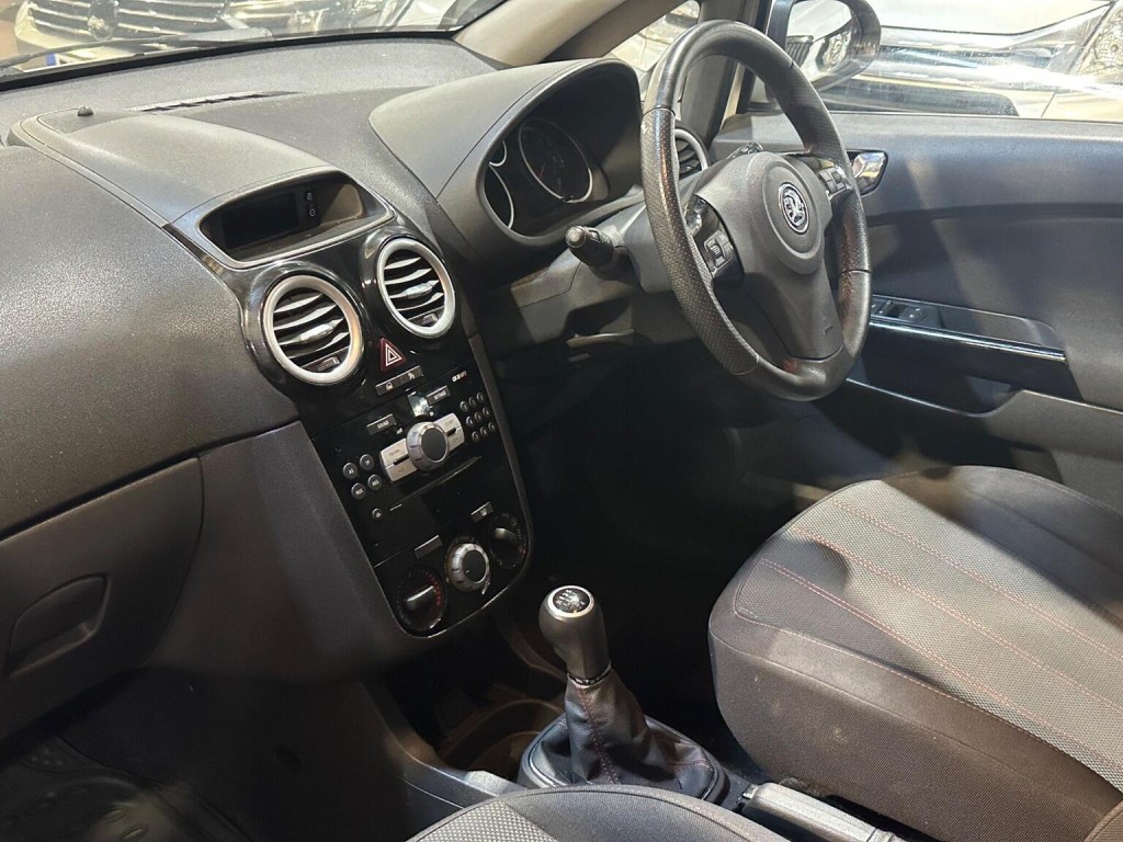 VAUXHALL CORSA