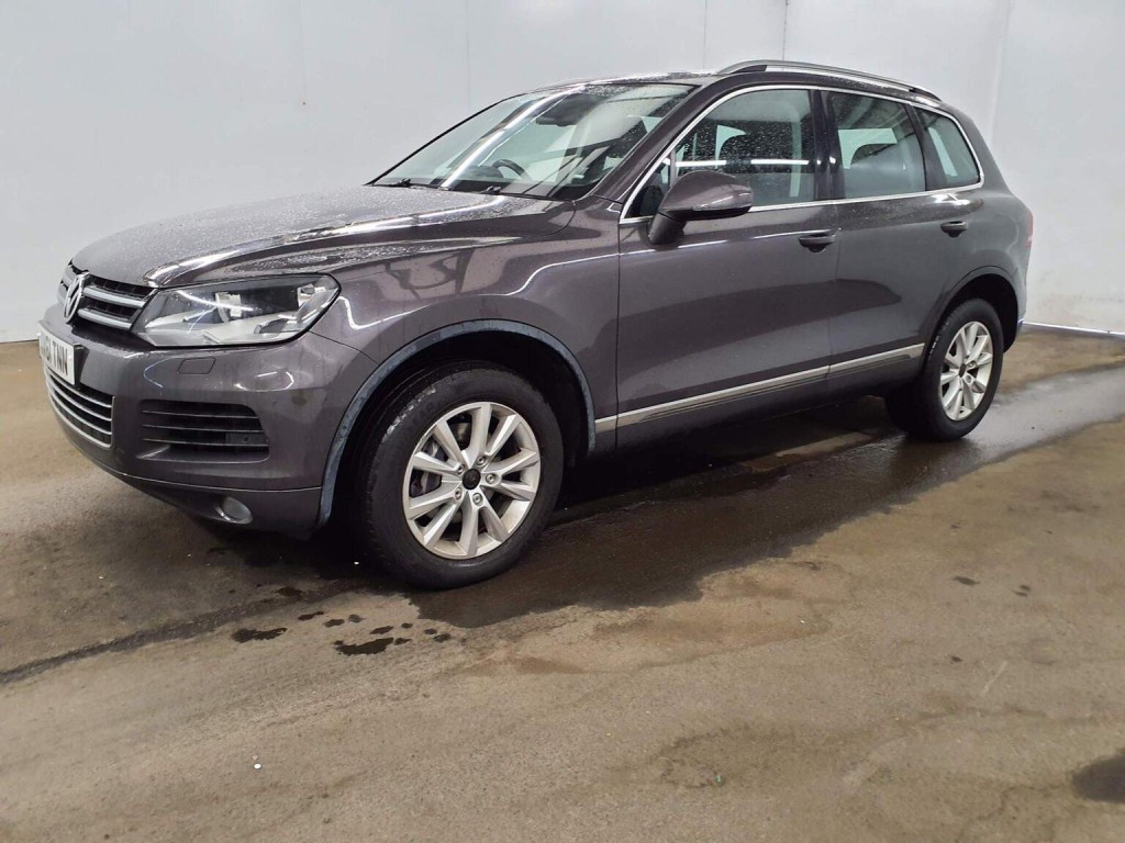 View VOLKSWAGEN TOUAREG 3.0 TDI V6 BlueMotion Tech SE Tiptronic 4WD Euro 5 (s/s) 5dr