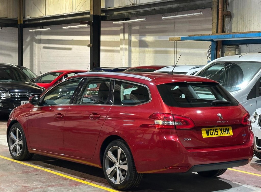 PEUGEOT 308