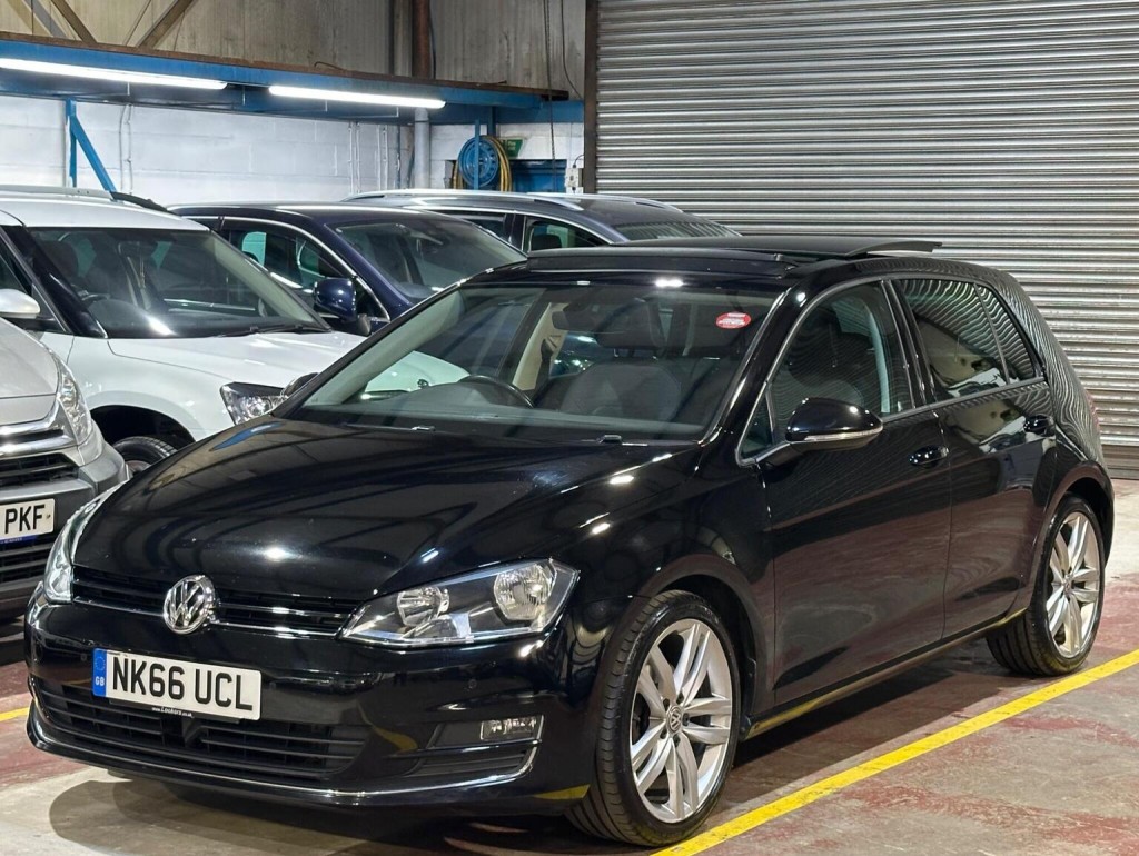 View VOLKSWAGEN GOLF 2.0 TDI BlueMotion Tech GT Edition Euro 6 (s/s) 5dr