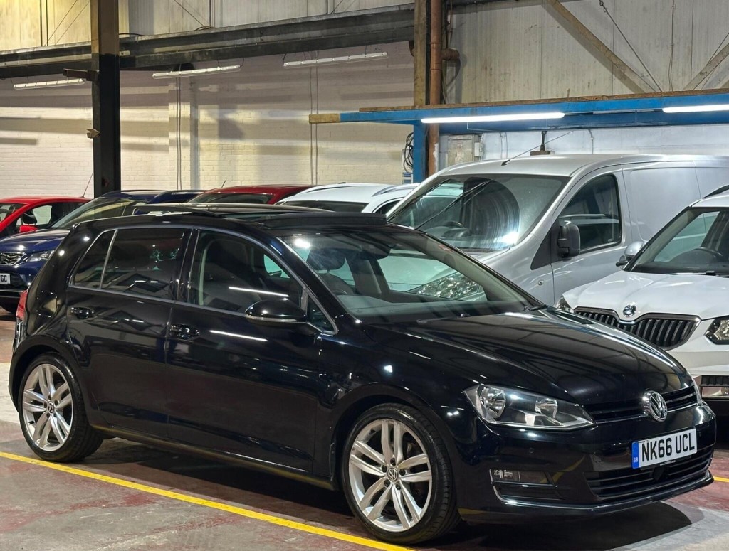 View VOLKSWAGEN GOLF 2.0 TDI BlueMotion Tech GT Edition Euro 6 (s/s) 5dr