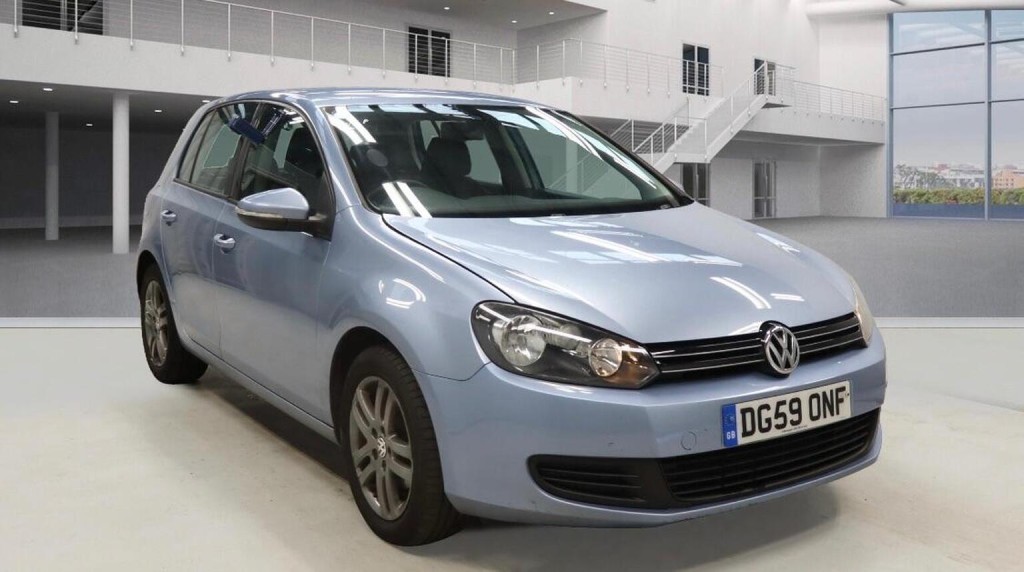 View VOLKSWAGEN GOLF 1.6 TDI SE Euro 5 3dr