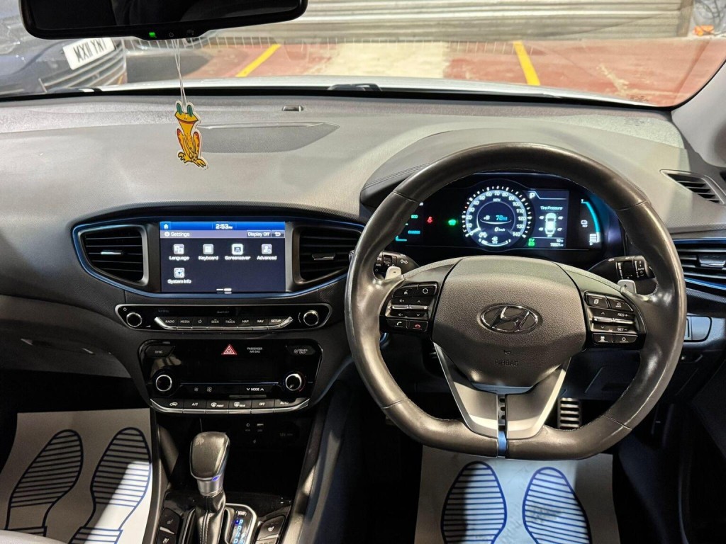 HYUNDAI IONIQ