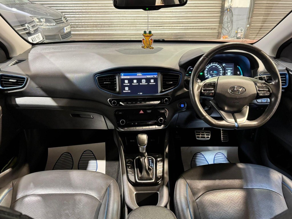 HYUNDAI IONIQ