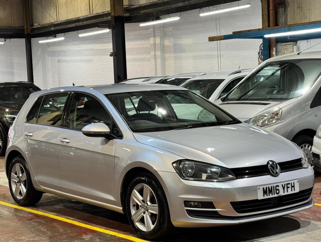View VOLKSWAGEN GOLF 1.6 TDI BlueMotion Tech GT Edition DSG Euro 6 (s/s) 5dr