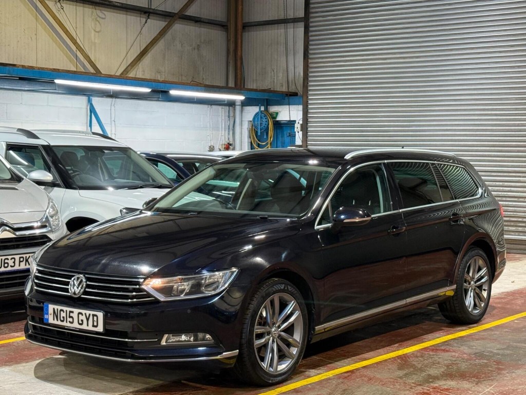 View VOLKSWAGEN PASSAT 2.0 TDI BlueMotion Tech GT DSG Euro 6 (s/s) 5dr