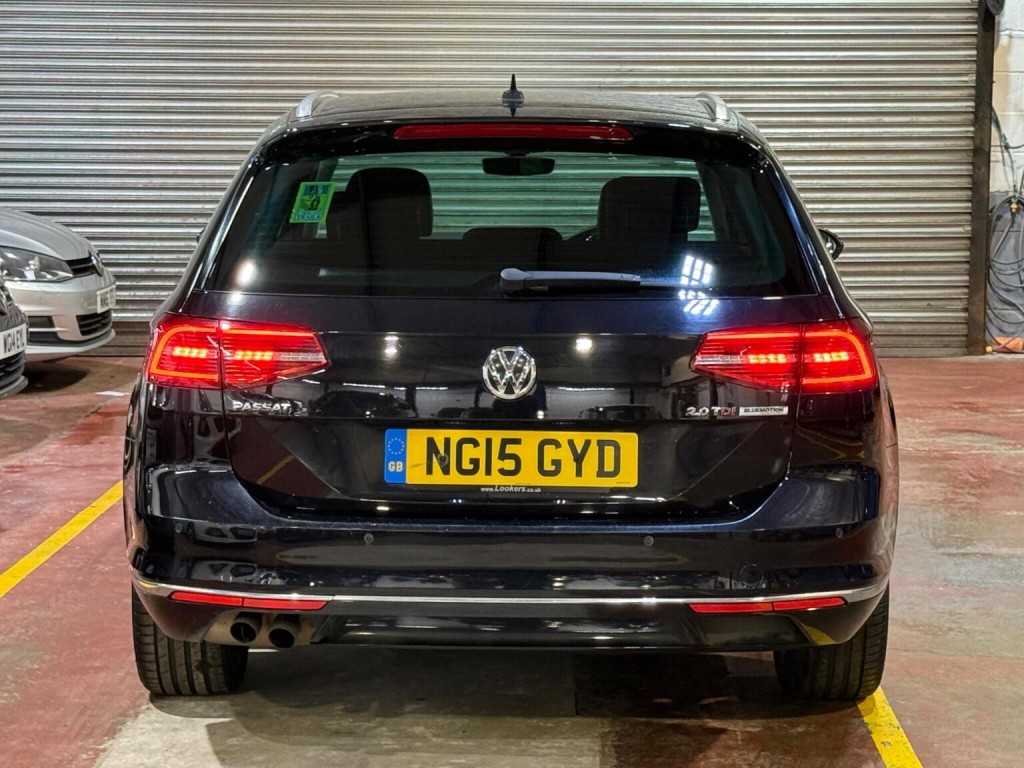 VOLKSWAGEN PASSAT