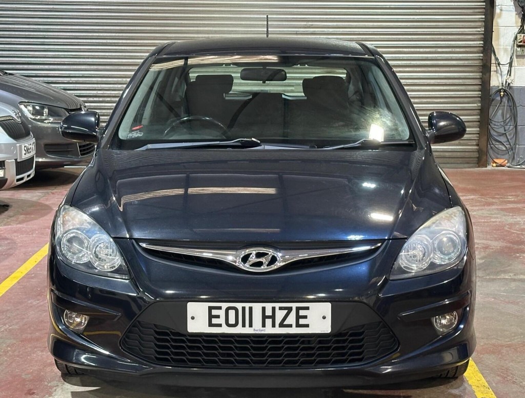 View HYUNDAI I30 1.6 CRDi Comfort Euro 4 5dr