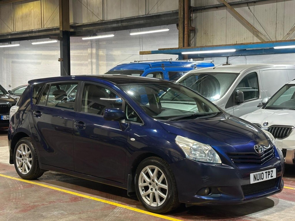 View TOYOTA VERSO 2.0 D-4D T Spirit Euro 4 5dr