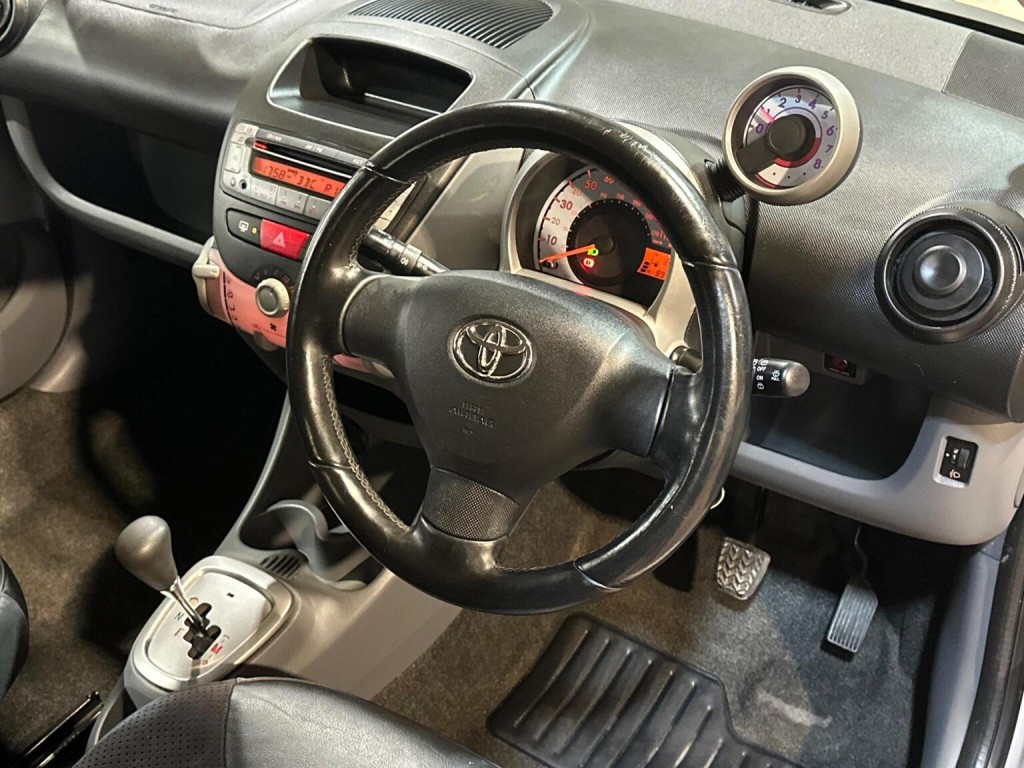 TOYOTA AYGO