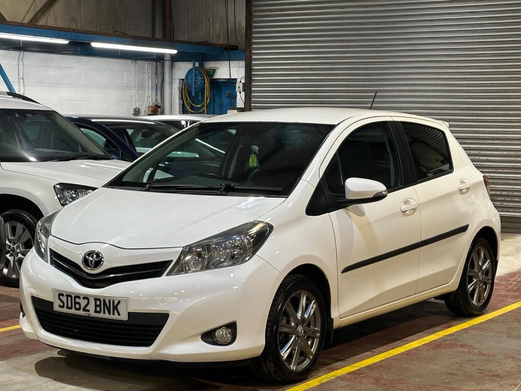 View TOYOTA YARIS 1.33 Dual VVT-i SR Euro 5 5dr