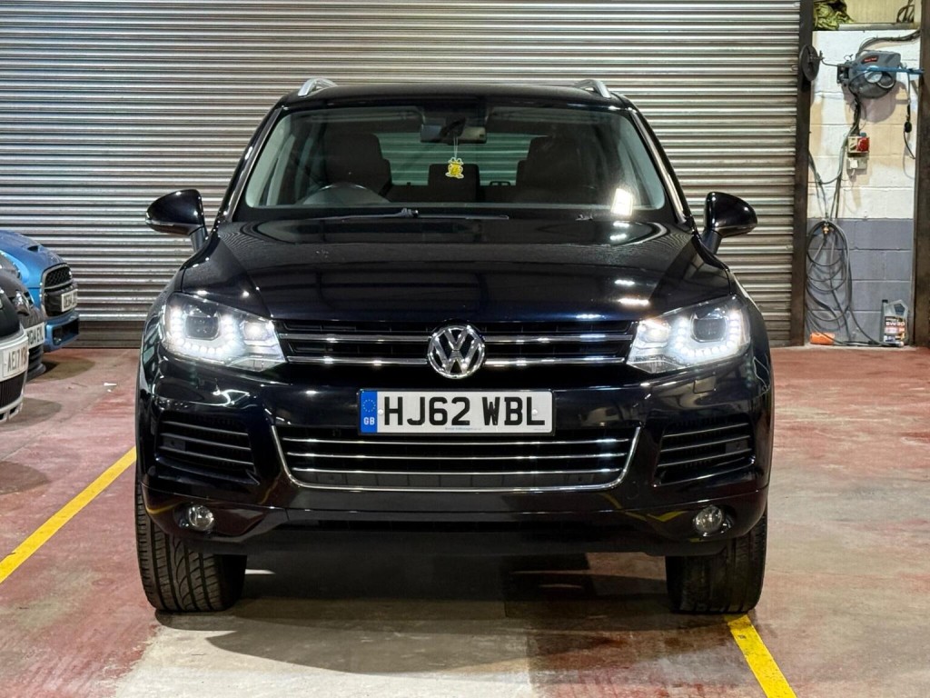 View VOLKSWAGEN TOUAREG 3.0 TDI V6 BlueMotion Tech SE Tiptronic 4WD Euro 5 (s/s) 5dr