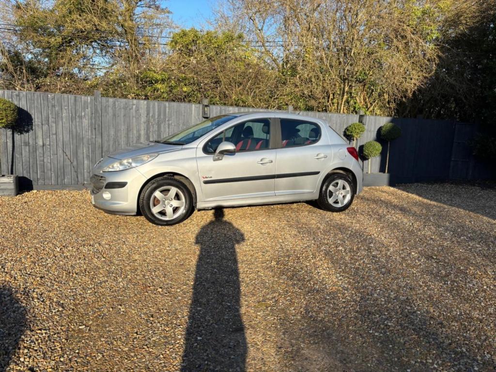 PEUGEOT 207