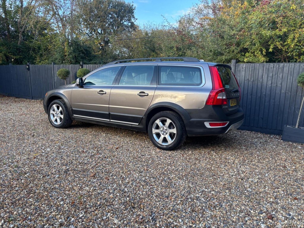 VOLVO XC70