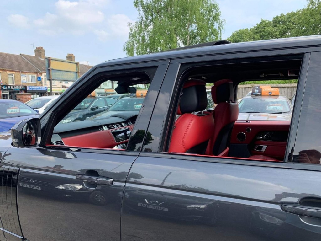 LAND ROVER RANGE ROVER