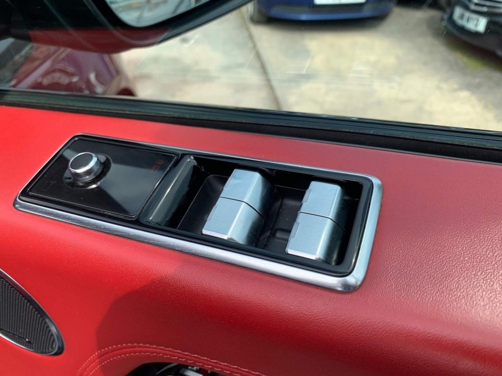 LAND ROVER RANGE ROVER