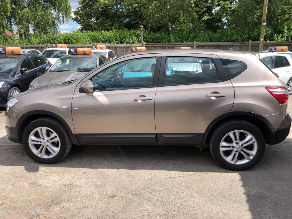View NISSAN QASHQAI 1.6 Acenta 2WD Euro 5 (s/s) 5dr