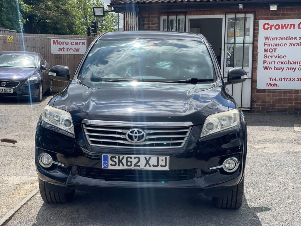 View TOYOTA RAV4 2.2 D-CAT SR Auto 4WD Euro 5 5dr