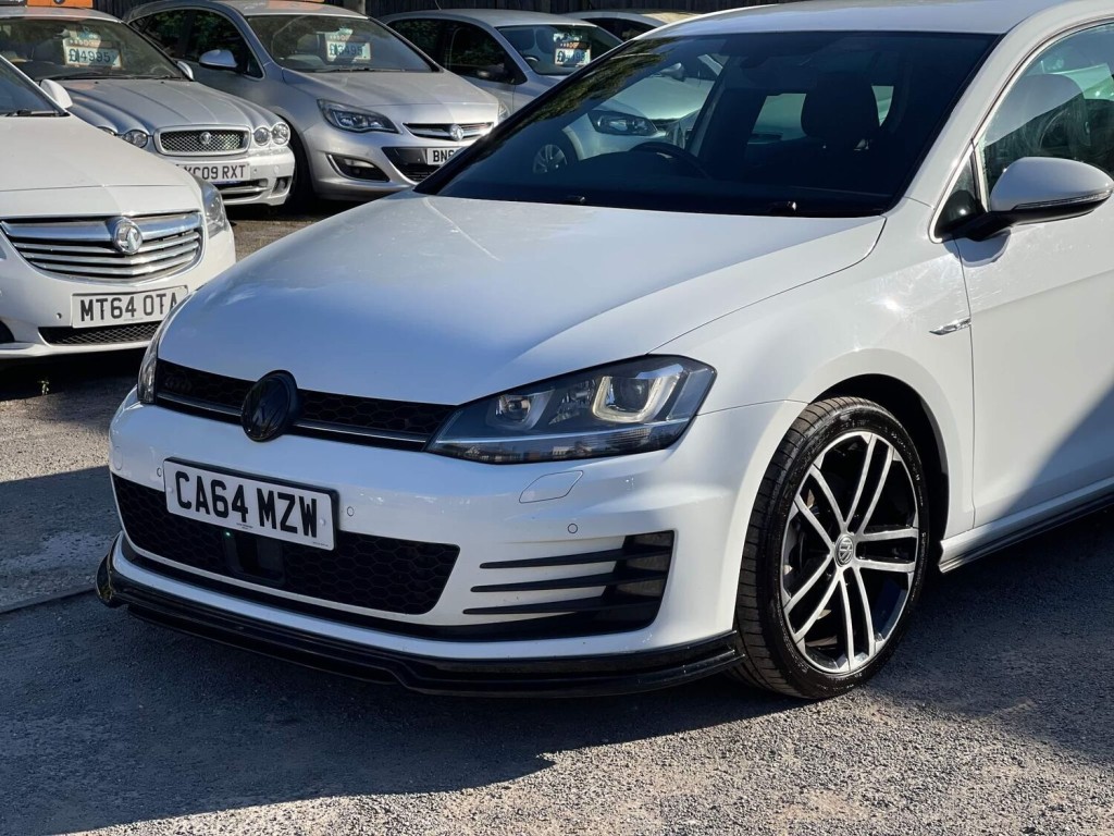 View VOLKSWAGEN GOLF 2.0 TDI BlueMotion Tech GTD Euro 6 (s/s) 5dr