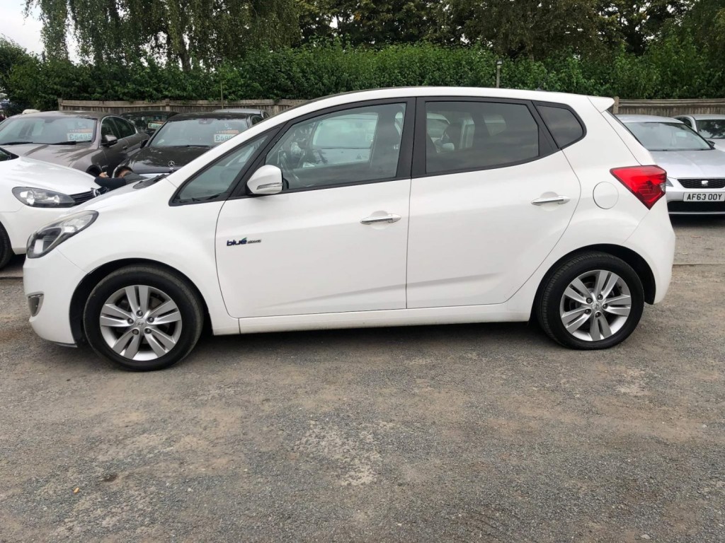 View HYUNDAI IX20 1.6 CRDi Style Euro 5 (s/s) 5dr