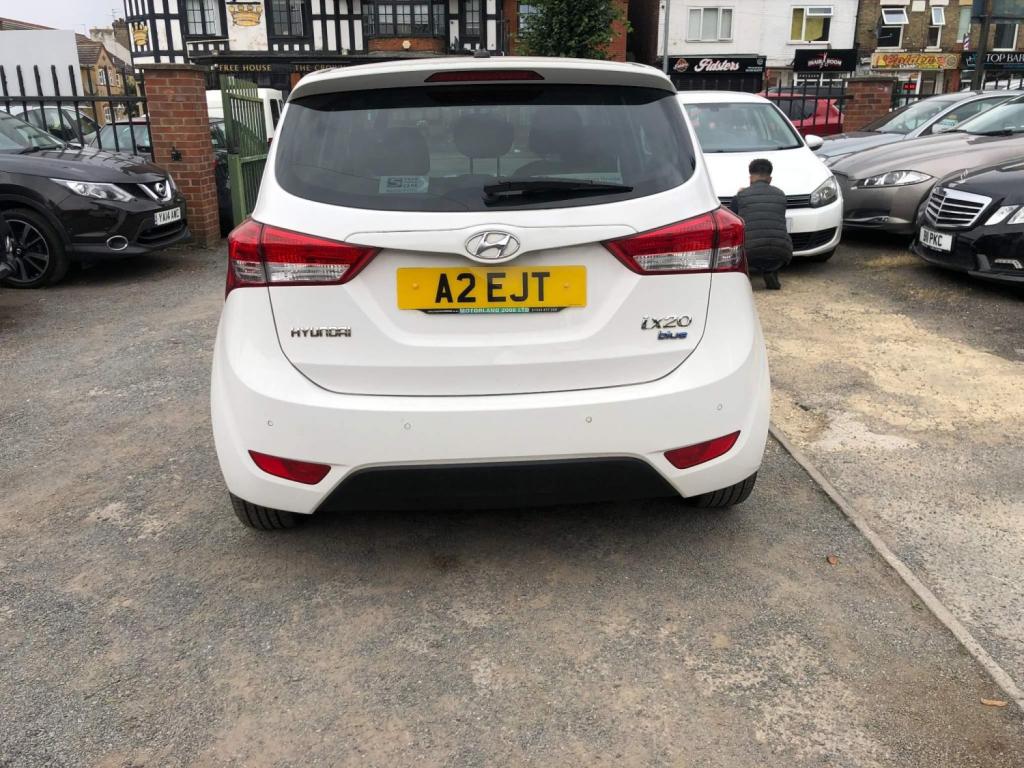 HYUNDAI IX20