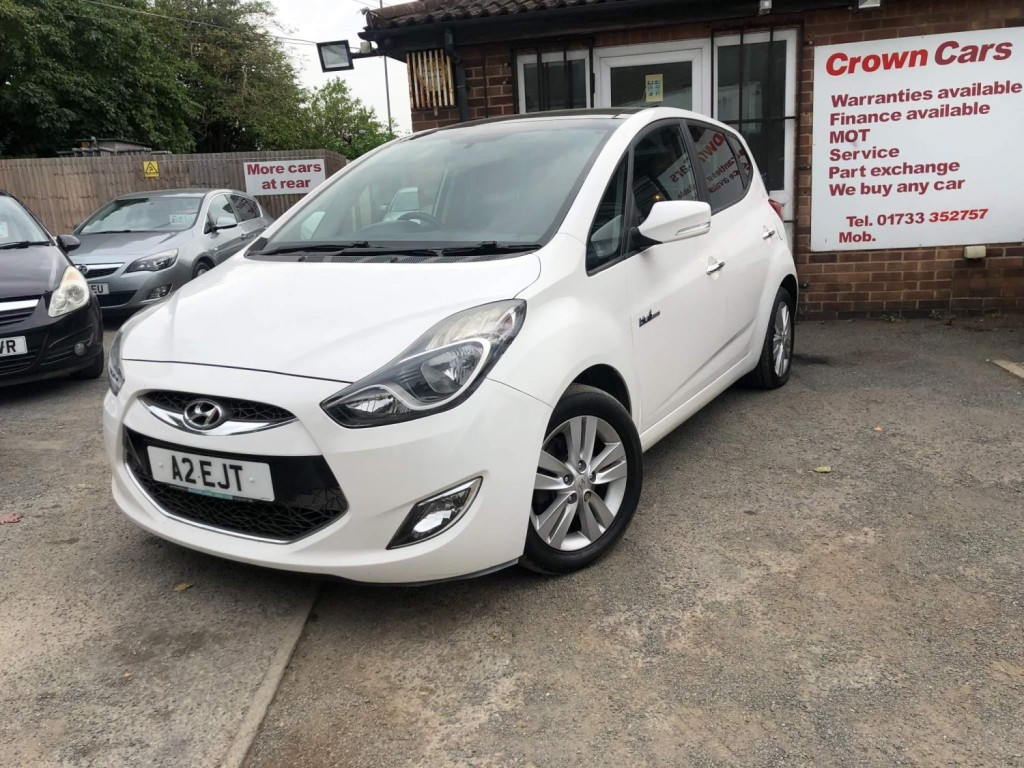 View HYUNDAI IX20 1.6 CRDi Style Euro 5 (s/s) 5dr