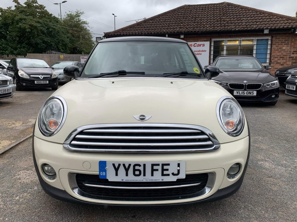View MINI HATCH 1.6 Cooper D Euro 5 (s/s) 3dr
