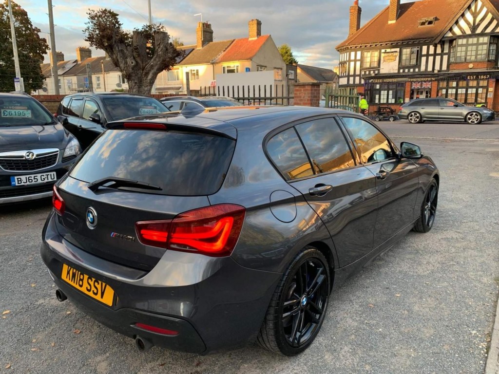 BMW 1 SERIES