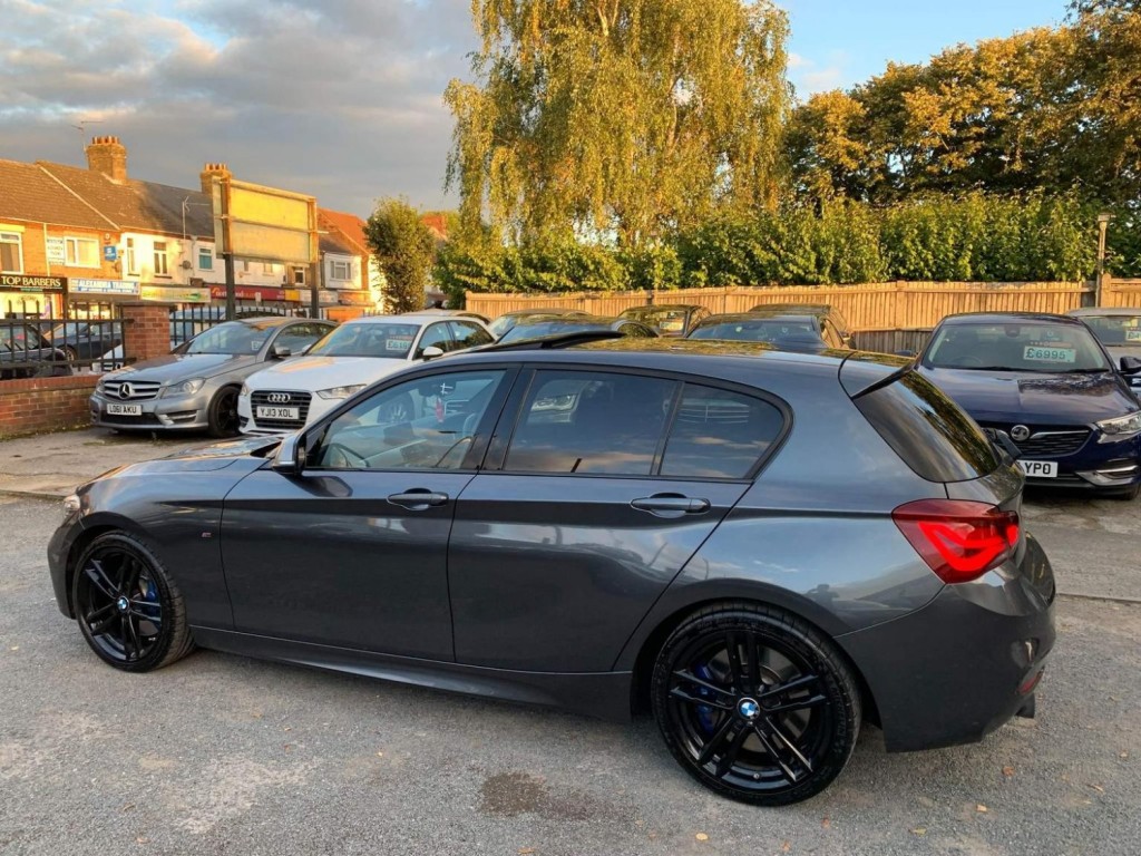 BMW 1 SERIES