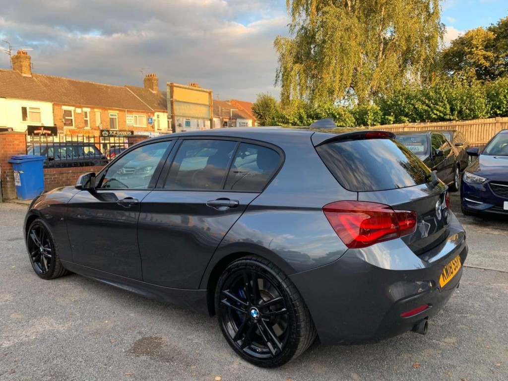BMW 1 SERIES