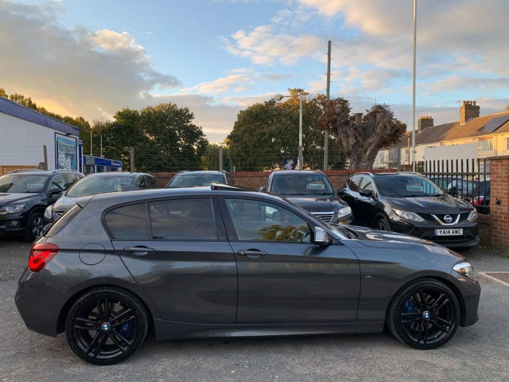BMW 1 SERIES