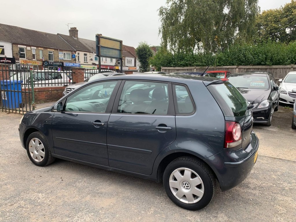 View VOLKSWAGEN POLO 1.2 S 5dr