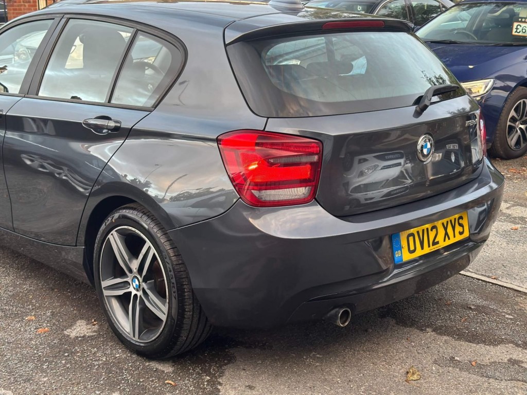 BMW 1 SERIES