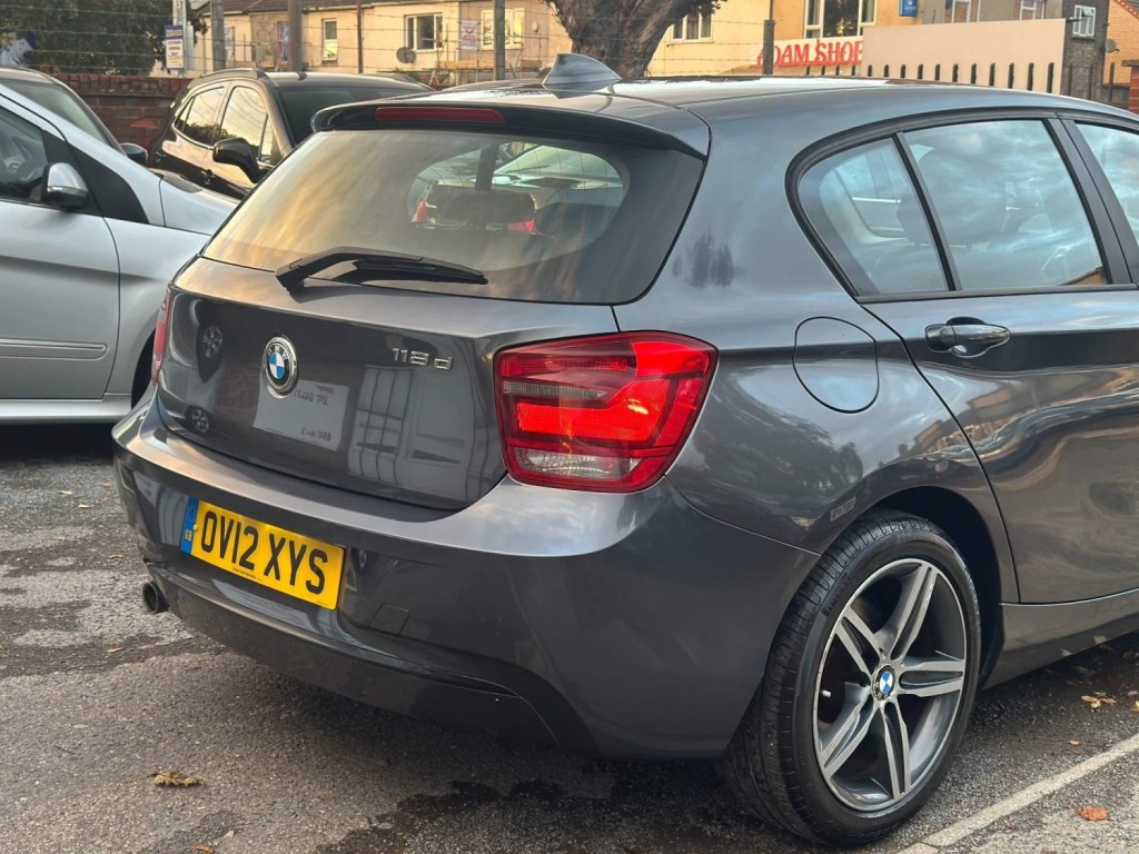 BMW 1 SERIES