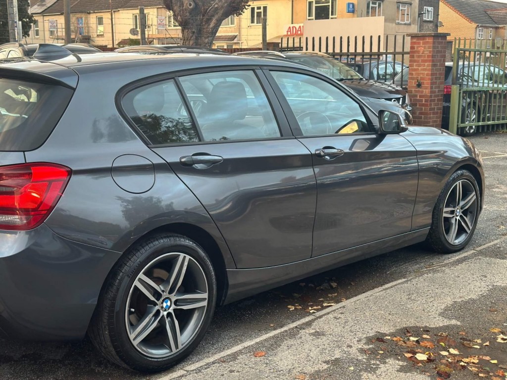 BMW 1 SERIES