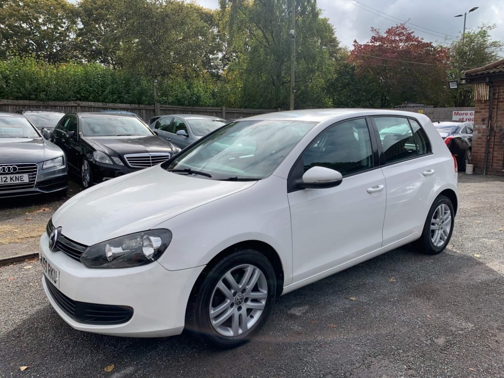 View VOLKSWAGEN GOLF 1.6 TDI Match Euro 5 5dr