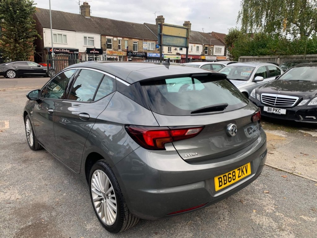 VAUXHALL ASTRA