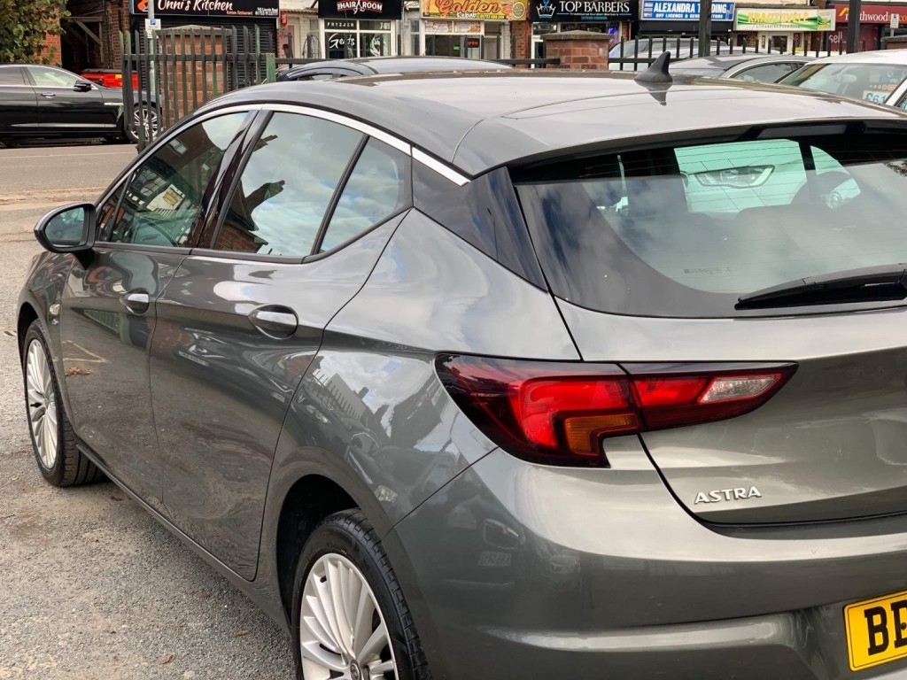 VAUXHALL ASTRA
