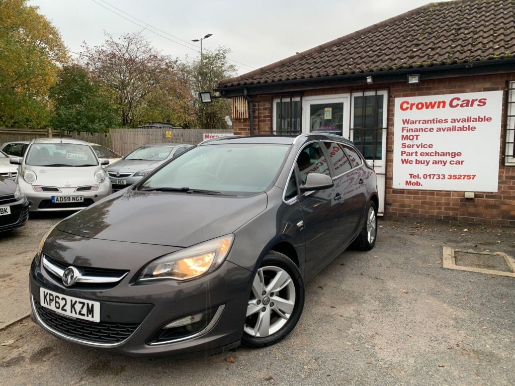 View VAUXHALL ASTRA 2.0 CDTi SRi Sports Tourer Auto Euro 5 5dr