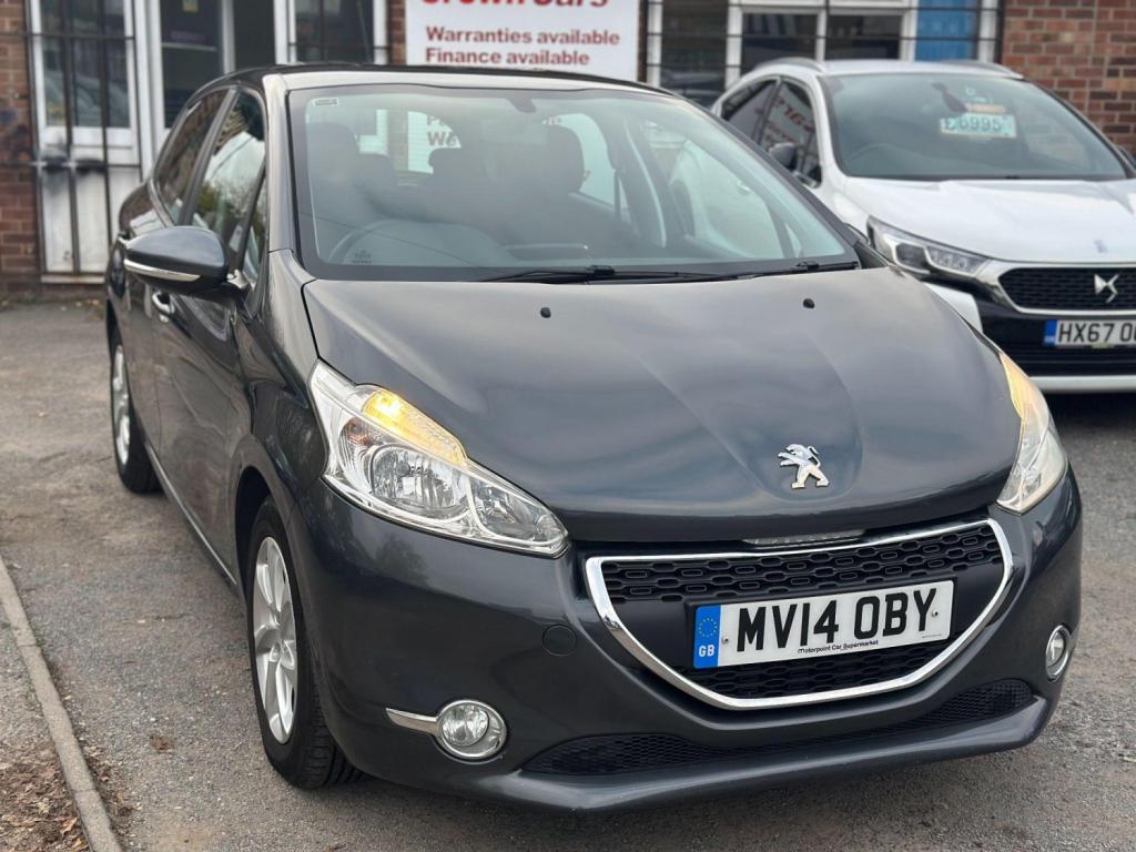 PEUGEOT 208