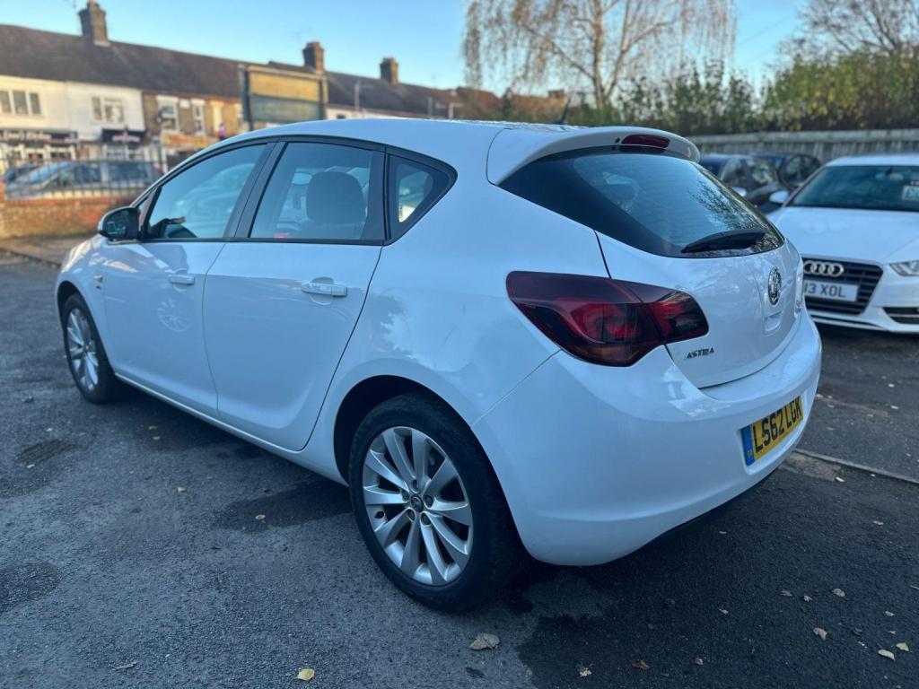 VAUXHALL ASTRA