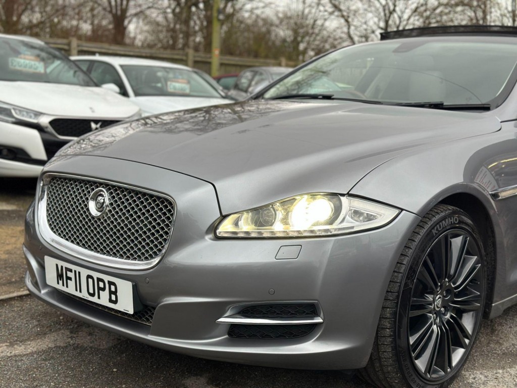 View JAGUAR XJ 3.0d V6 Premium Luxury Auto Euro 5 4dr