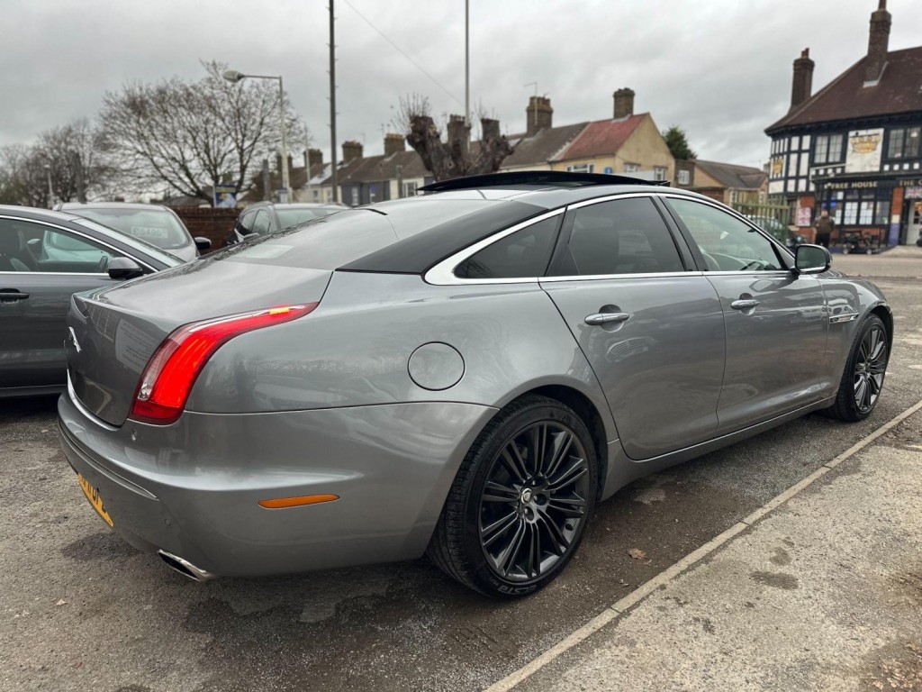 JAGUAR XJ