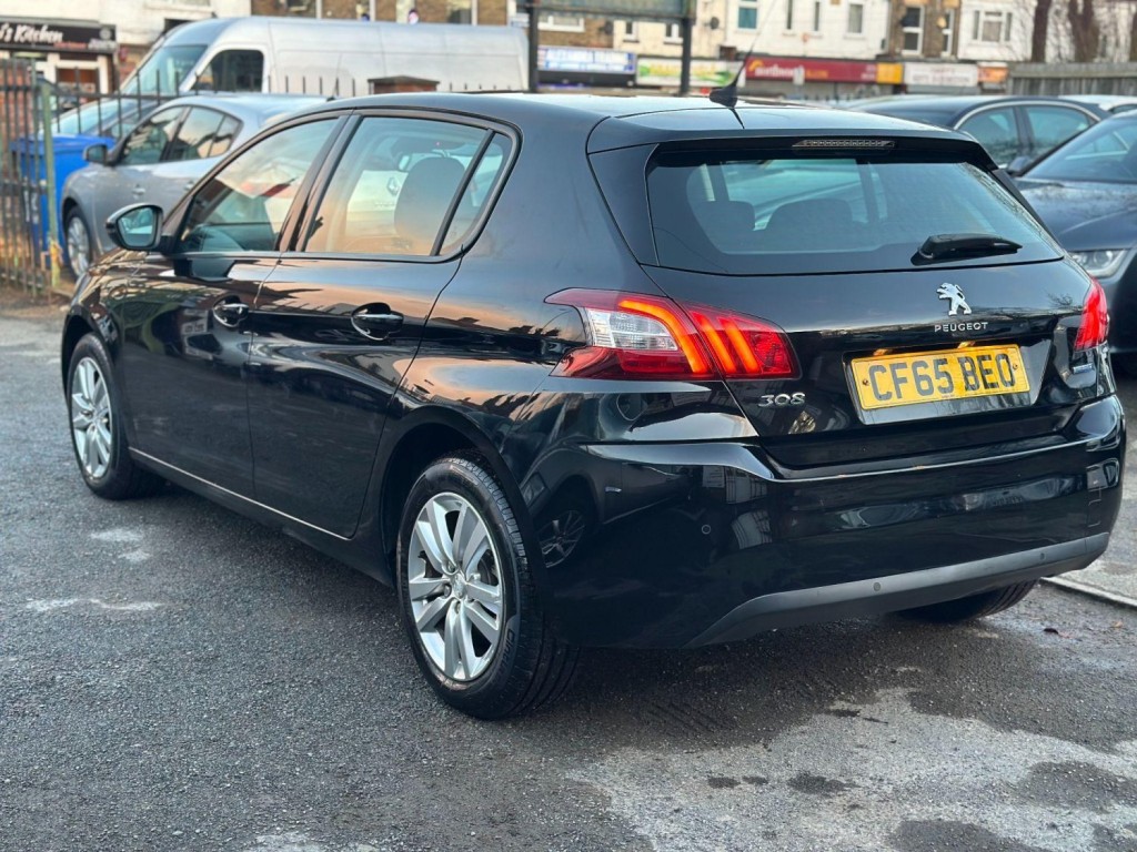 PEUGEOT 308