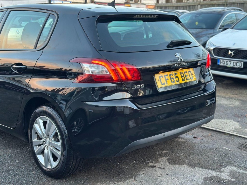 PEUGEOT 308